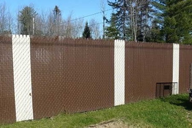Lattes d’intimité pour clôture installées à Saint-Jérôme